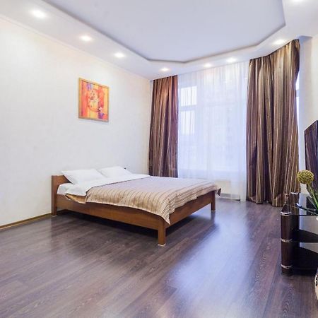 Navit Apartments With Breakfast,Near The Railway Station, The City Center, The Park Kijów Zewnętrze zdjęcie