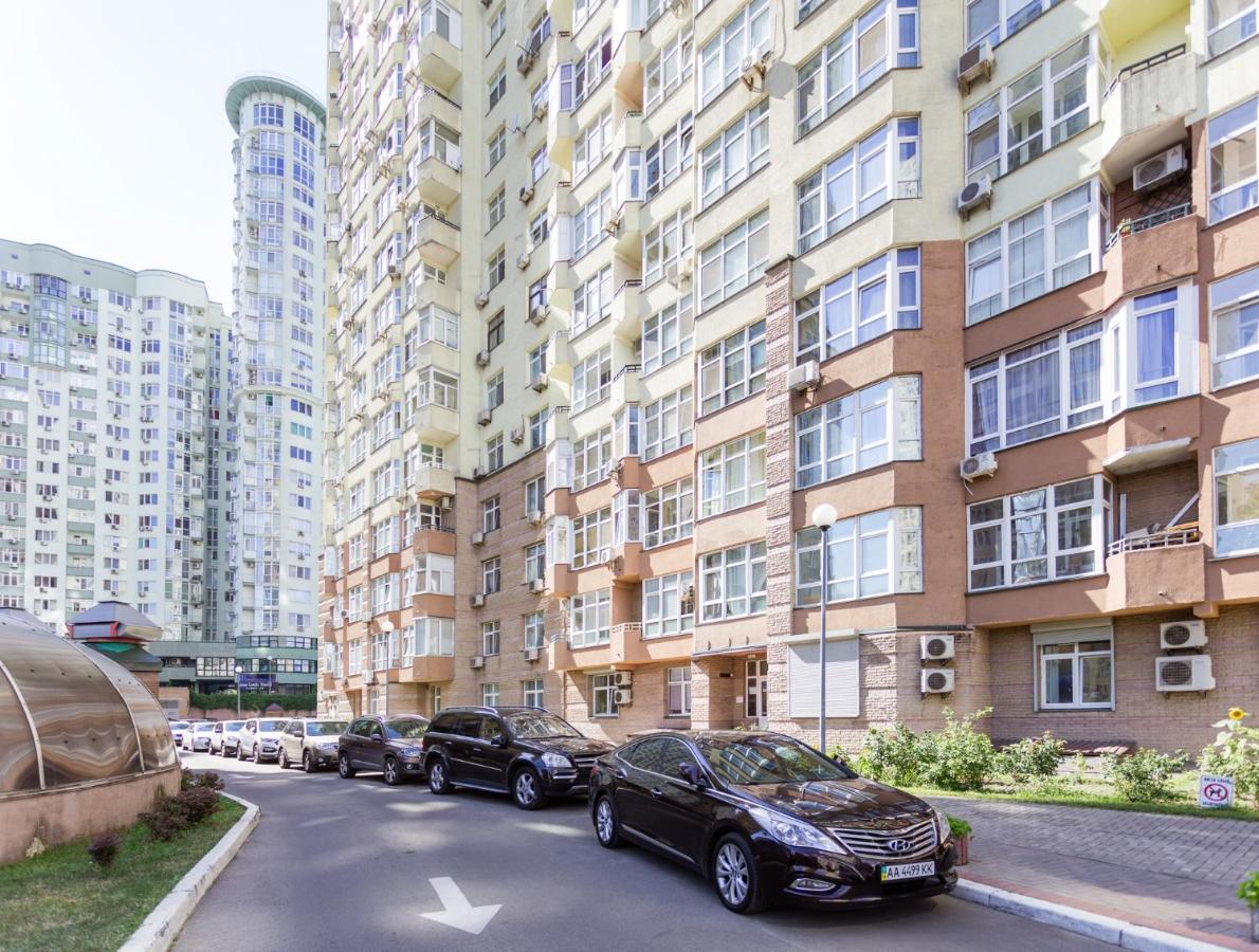 Navit Apartments With Breakfast,Near The Railway Station, The City Center, The Park Kijów Zewnętrze zdjęcie